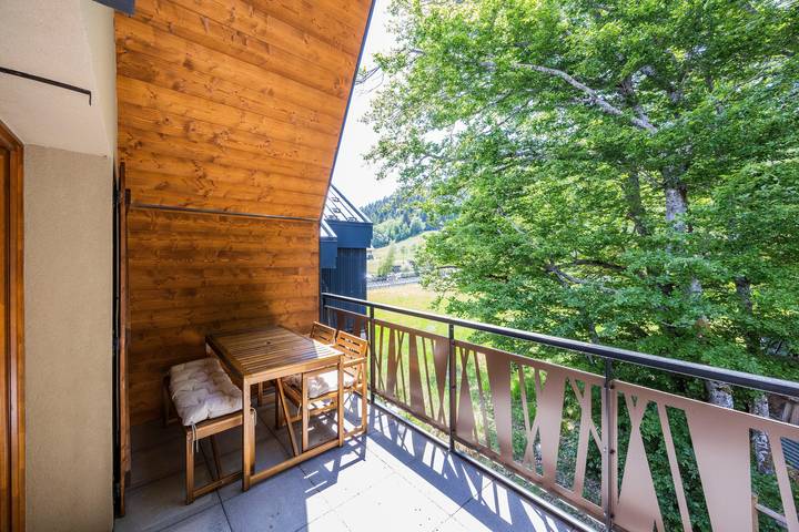 Ganze Wohnung, Appartement „L’aubier des Bauges“: Bergblick, private Terrasse & Wlan in La Féclaz, Les Déserts