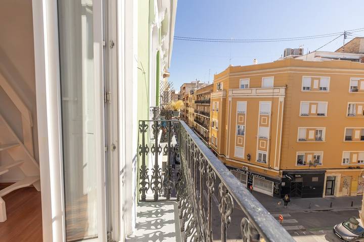 Apartamento entero, GuestReady - Charming stay in the Heart of Russafa in Valencia City Centre, Valencia