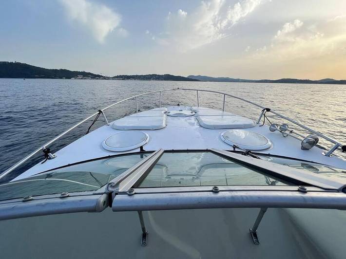 Bateau pour 4 personnes, avec vue en Provence-Alpes-Côte d'Azur - 4