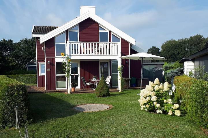 Ferienhaus für 4 Personen, mit Balkon am Dümmer See (Mecklenburg-Vorpommern)