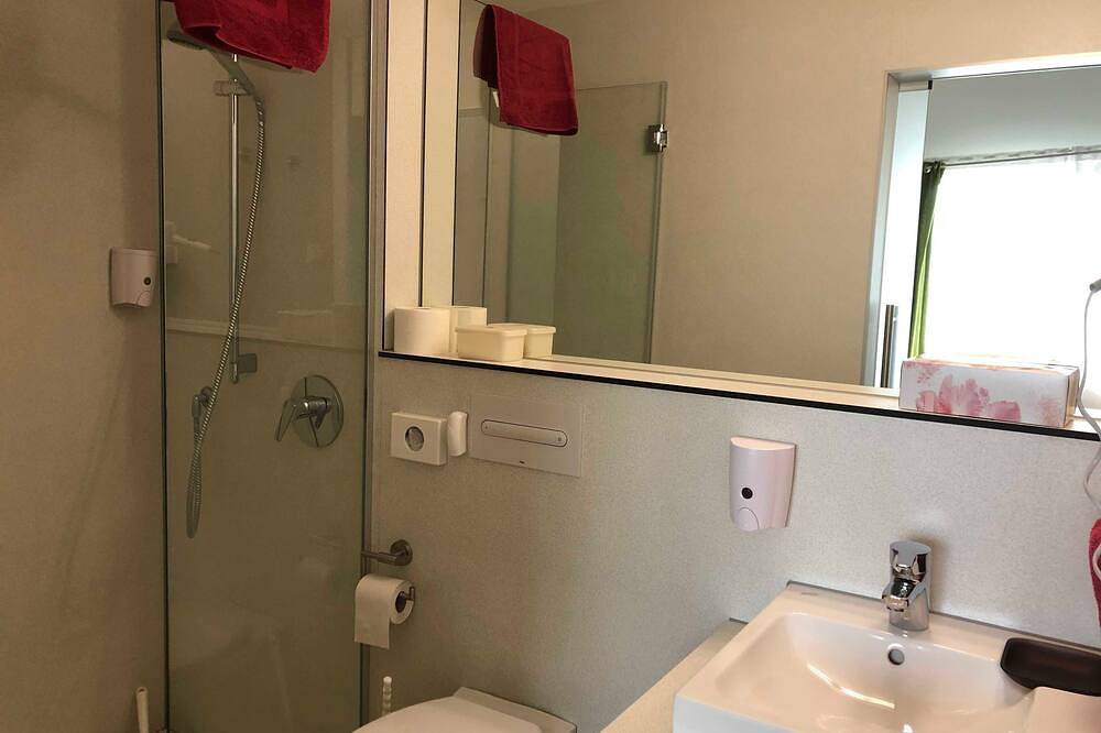 Ganze Wohnung, Ferienwohnung 5 - Müllers Weingut und Weinstube im Auerberg in Heilbronn, Kraichgau