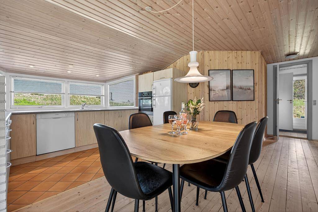 Ferienhaus nahe am Strand – mit Whirlpool, Meerblick und Platz für gemeinsame Zeit in Hirtshals region, Tannisbucht