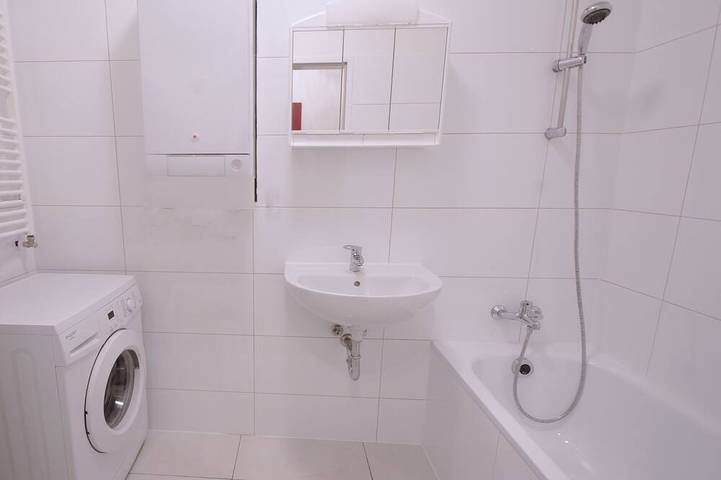 Ferienwohnung für 9 Personen, mit Garten