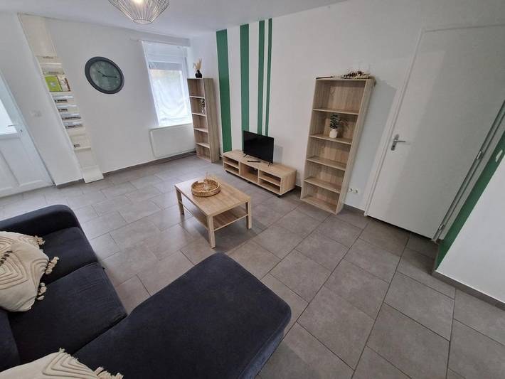 Gîte pour 8 personnes, avec terrasse à Feignies