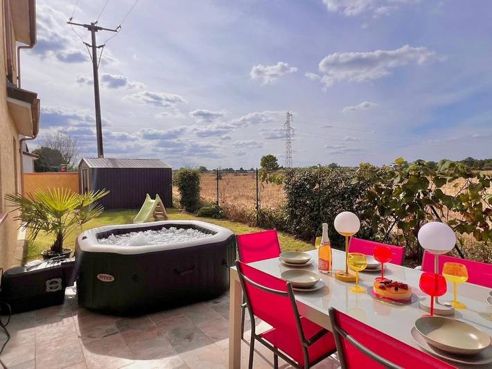 Location de vacances pour 12 personnes, avec piscine ainsi que jardin et jacuzzi, adapté aux familles à Plaisance-du-Touch - 2