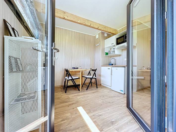 Studio entier, Jolie maisonnette bois, jardin *Lodge de Kerfoz* in Combrit, Région de Quimper