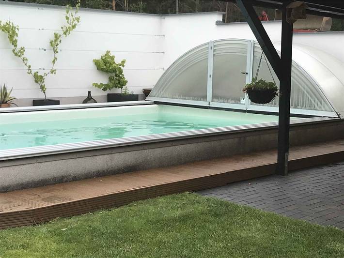 Ferienhaus gemütlich eingerichtet mit Pool und Grill in Fichtenwalde, Beelitz