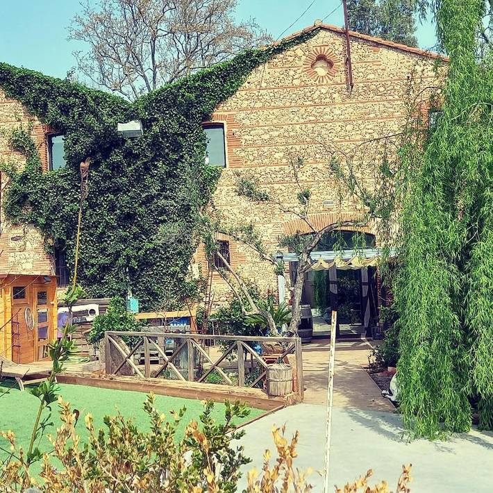 Villa pour 6 personnes, avec Jacuzzi et Terrasse ainsi que Jardin et Piscine