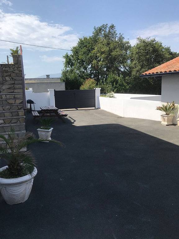 Appartement entier, Logement N°1 - Location appartement T2 à Guéthary in Saint-Jean-de-Luz, Région de Bayonne