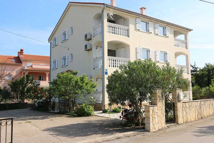 Ferienwohnung für 6 Personen, mit Balkon und Terrasse in Silo (Krk) - 2