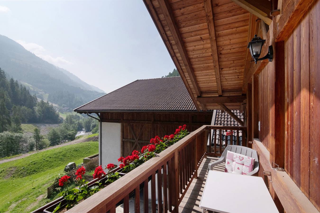 Ganze Wohnung, Ferienwohnung 'Ausser Brugghof Birgit' mit Bergblick, Gemeinschaftsgarten und Wlan in Katharinaberg, Schnals