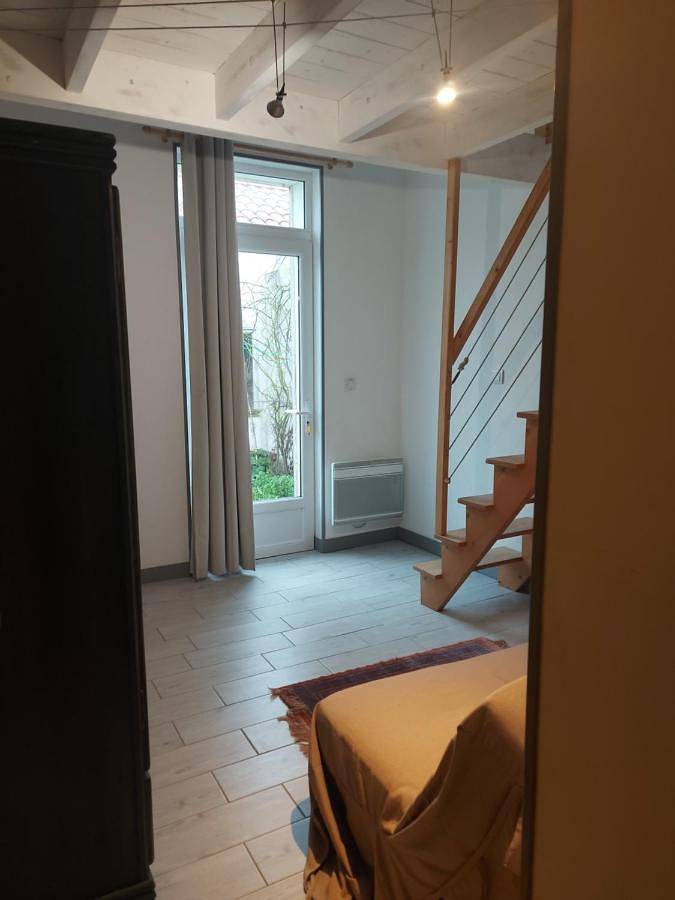 Location de vacances pour 2 personnes, avec terrasse et jardin à Aytré - 2