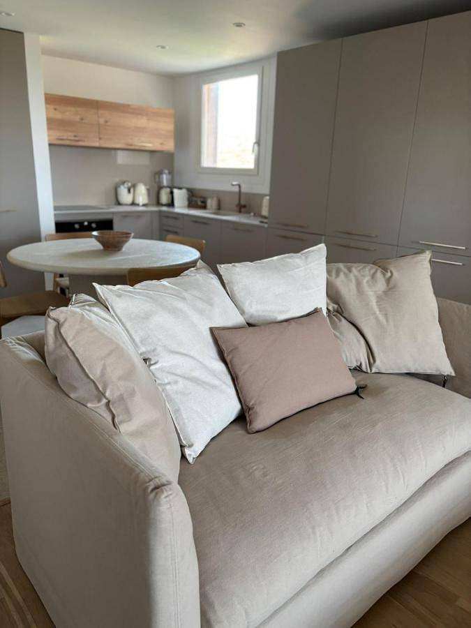 Appartement entier, T2 - sea and Corsican maquis in Sperone, Bonifacio