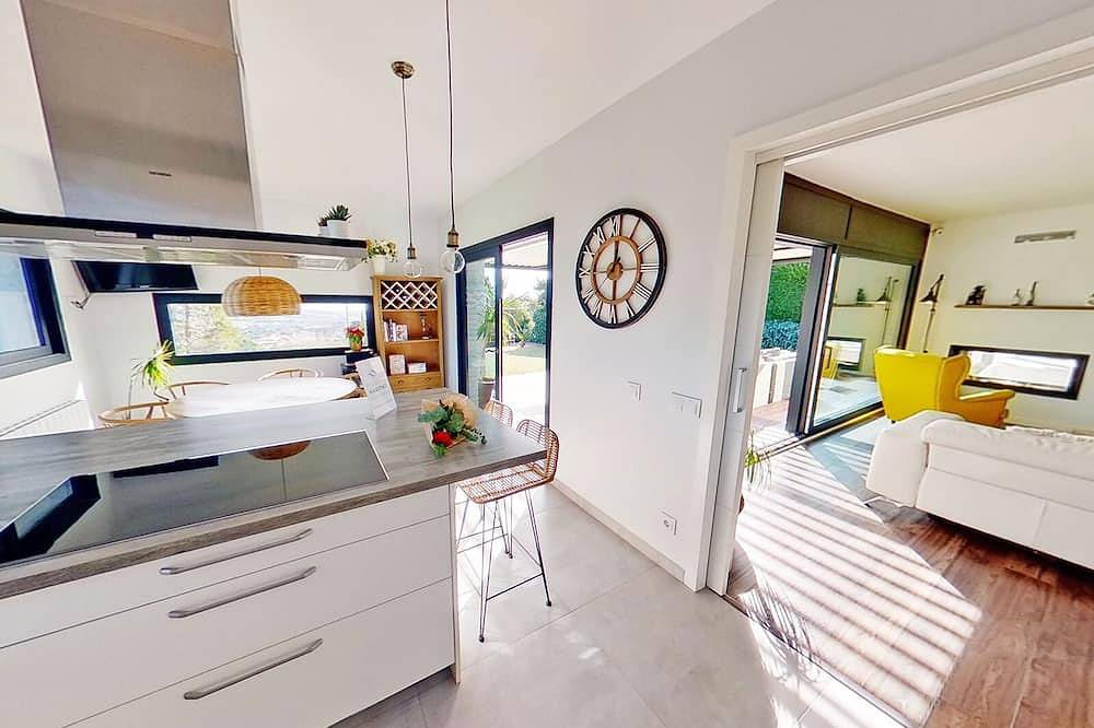 Premium Habitat La Plana in Argentona, Costa del Maresme