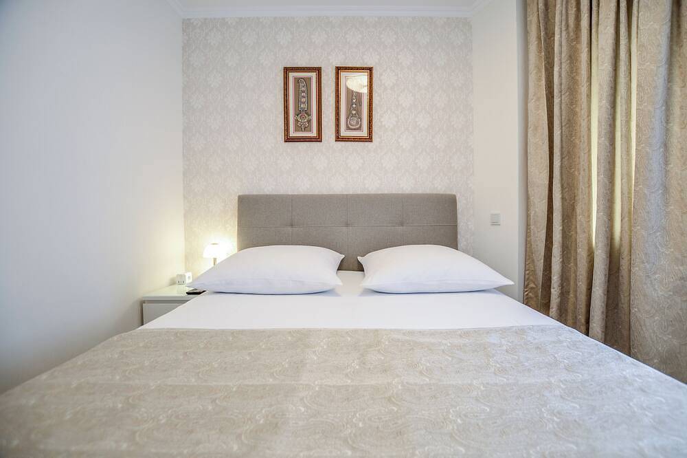 Hel lejlighed, Stylish & chic, new apartment, subway stop 2 minutes walk in Nippes (Köln), Köln