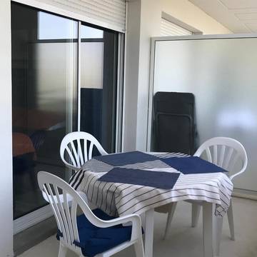 Gîte pour 3 personnes, avec terrasse et piscine dans Golf De La Nivelle