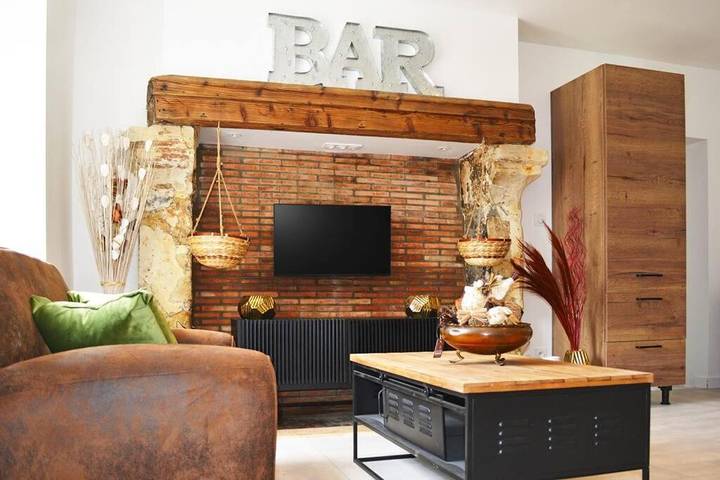 Gîte pour 4 personnes, avec Terrasse et Jacuzzi ainsi que Jardin et Piscine à Saint-Avertin