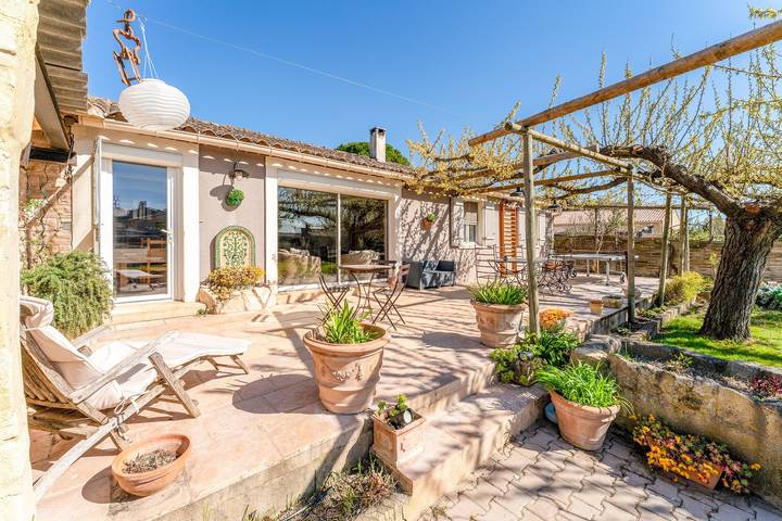 Location de vacances pour 6 personnes, avec jardin à Maillane - 2