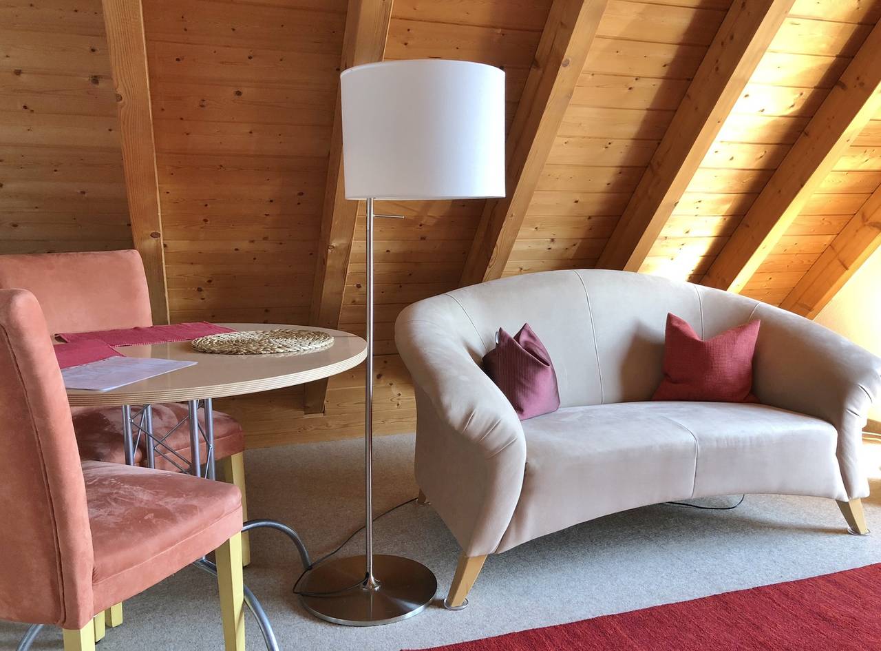 Entire apartment, Apartment 'Studio – With Balcony 40 sqm' with Mountain View, Shared Terrace and Wi-Fi in Suedlicher Schwarzwald, Hinterzarten