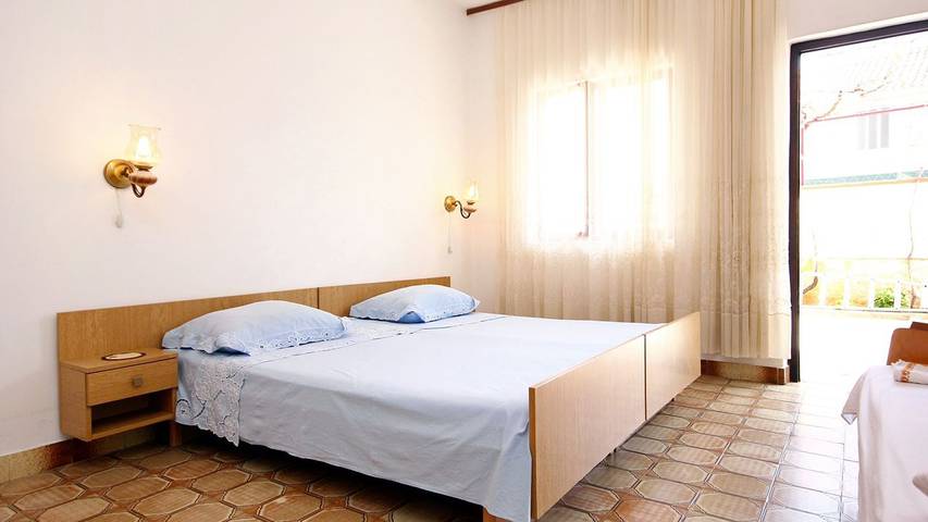 Apartamento estúdio para 3 pessoas, com terraço em Marina