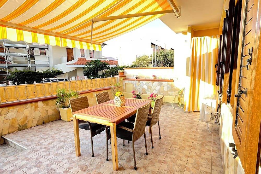 Villa near the sea with large veranda *Albachiara by the sea* in Porto Torres, Sassari Province