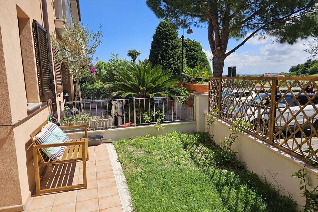 Appartement entier, S255 - Sirolo, new three-room apartment a stone's throw from the center in Sirolo, Riviera del Conero