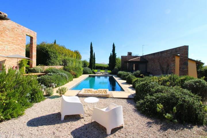 Villa für 2 Personen, mit Terrasse und Garten - 1