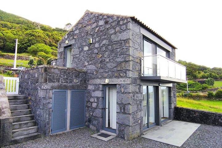 Casa rural para 2 personas, con balcón/terraza, Familias con niños en Azores - 2
