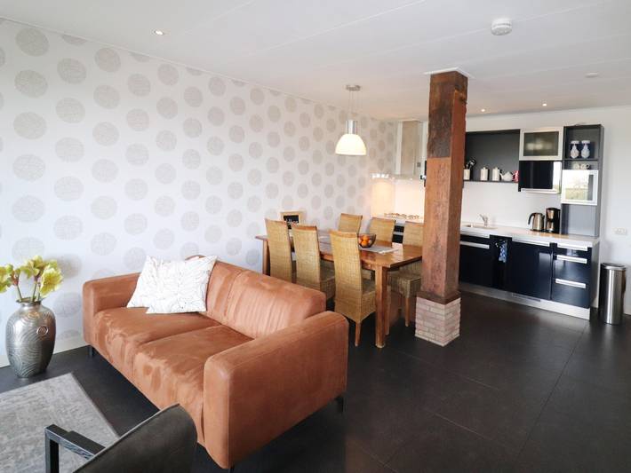 Ferienhaus für 8 Personen, mit Garten und Terrasse, kinderfreundlich in Friesland - 2