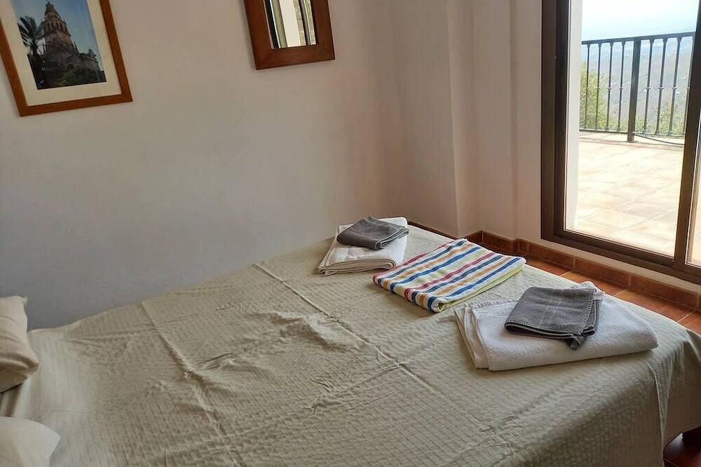 A Luxury 3 Bedroom Villa near to Comares, with wonderful views all around in Comares, Province de Málaga