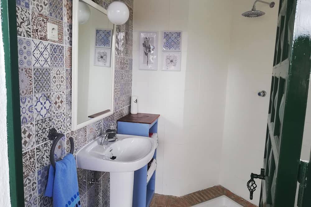 Fantastica Villa Con Piscina Y Jardin Privados En Istan Cerca De Marbella in Istán, Sierra de las Nieves