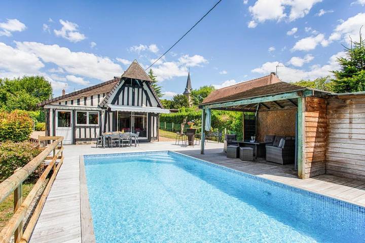 Location de vacances pour 7 personnes, avec piscine et jardin à Canapville - 3