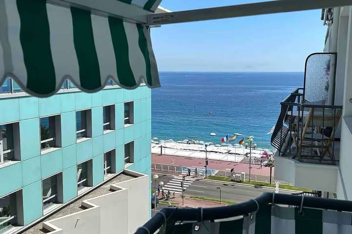 Gîte pour 2 personnes, avec balcon dans Plage Fabron Bambou Nice