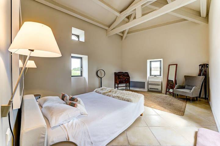 Location de vacances pour 14 personnes, avec terrasse et jardin à Saint-Privat-de-Champclos - 3