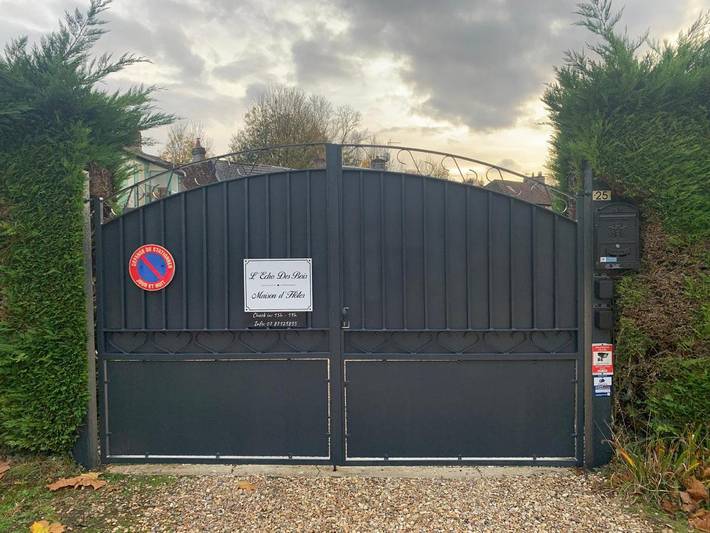 Location de vacances pour 2 personnes, avec vue ainsi que balcon et jardin, animaux acceptés à Lyons-la-Forêt - 2