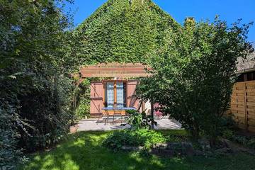 Gîte pour 4 personnes, avec jardin à Dampierre-en-Burly