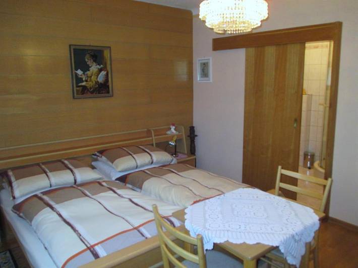 Doppelzimmer mit Dusche / Wc im Zimmer in Wernberg, Villach-Land