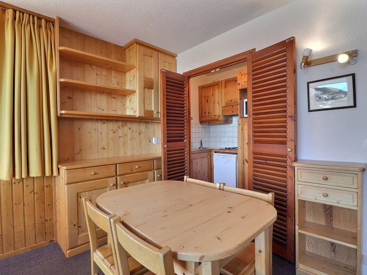 Apartamento entero, Apartamento luminoso con balcón, Wifi y admite mascotas in Méribel-Mottaret, Les Allues