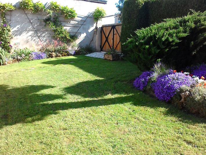 Gîte Confortable à Saint-Hilaire-sur-Benaize avec Jardin Clos et Terrasse in Saint-Hilaire-sur-Benaize, Le Blanc und Umgebung