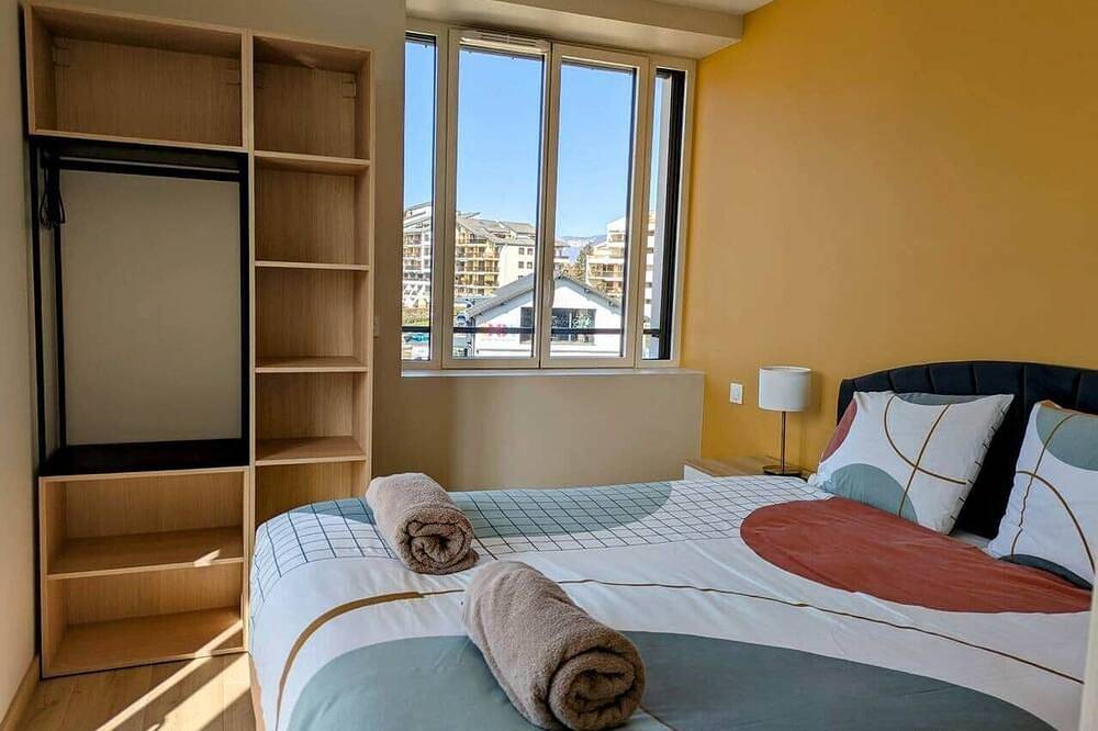 Entire apartment, Le Nouveau Rivage (T2 lake view) in Aix-les-Bains, Chambéry region