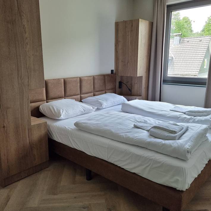 Ferienhaus 'Winterberg D4' mit Bergblick, Gemeinschaftsterrasse und Wi-Fi in Neuastenberg, Winterberg