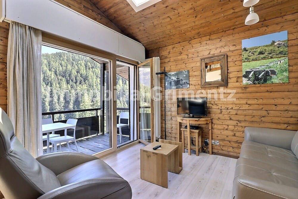 Appartamento intero, Comfortable studio on 2 levels for 2 to 4 people, living room with 1 divan bed, kitchen area with di in Grimentz, Anniviers