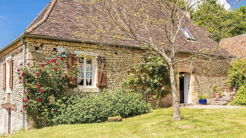 Maison de vacances pour 6 personnes, avec piscine ainsi que jardin et terrasse à Thenon