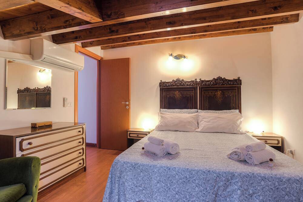 Appartement entier, Agamennone, appartement neuf et spacieux avec terrasse, à 20 mètres de la mer in Punta Secca, Santa Croce Camerina