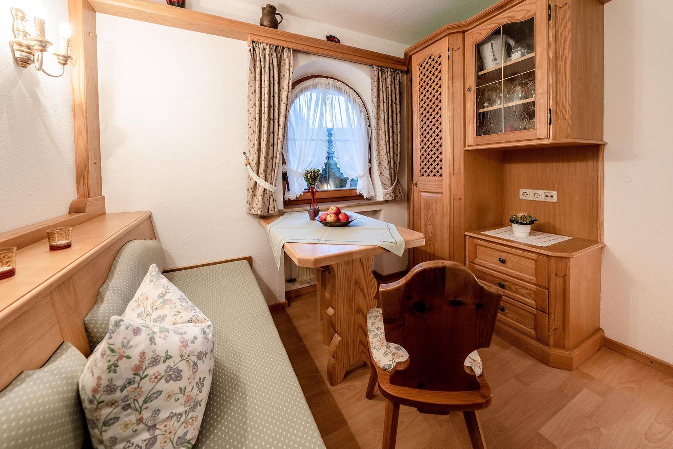 Ganze Ferienwohnung, "Steinrösl - Nr. 1" - Fewo/1 Schlafraum/Dusche, Wc in Mittenwald, Bayerische Alpen