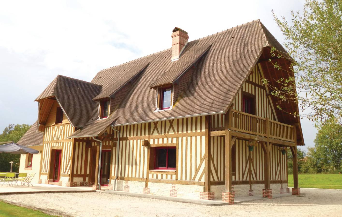 Apto de 170 pies cuadrados con estacionamiento, TV, jardín, piscina y Wifi - 1.5km a La Croupte in Livarot-Pays-d'Auge, Region de Lisieux