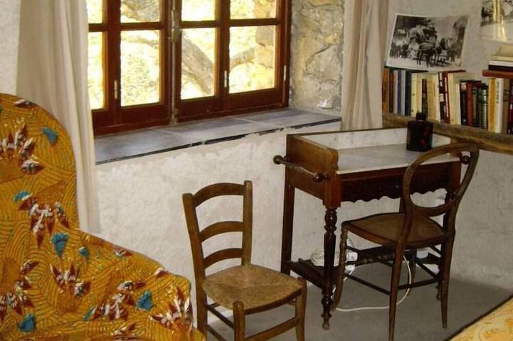 Location de vacances pour 2 personnes, avec terrasse et jardin à Ville-di-Paraso - 3