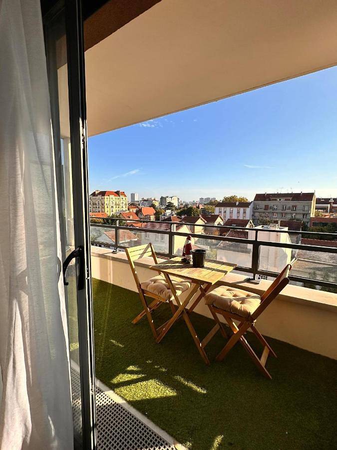 Appartement entier, Three-Bedroom Apartment in Colombes, Hauts-de-Seine