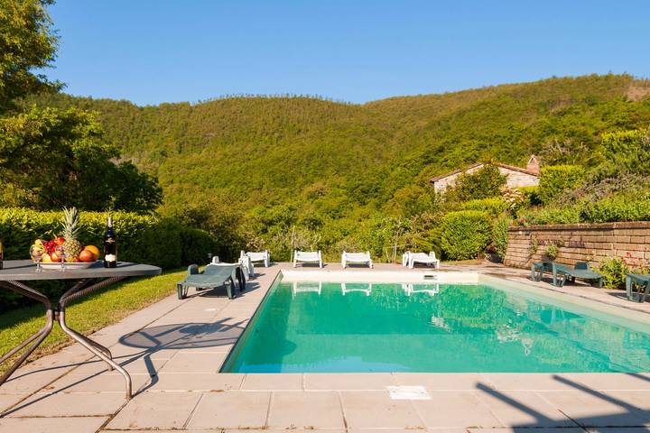 Villa für 9 Personen, mit Garten und Terrasse sowie Pool in der Toskana - 2