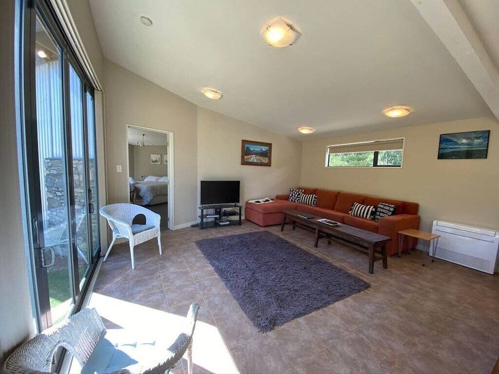 The Perfect Getaway - Sunny & Spacious Wifi Free in Twizel, Mackenzie District